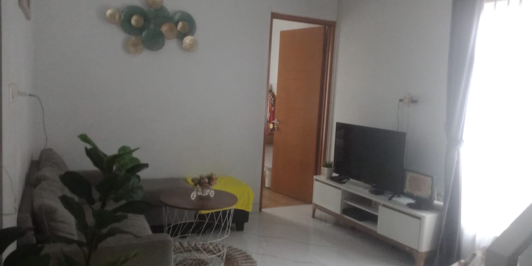 Rumah Bagus, 3 Lantai Siap huni di Kebon Jeruk. Hanya 100 meter dari Kampus Binus Anggrek