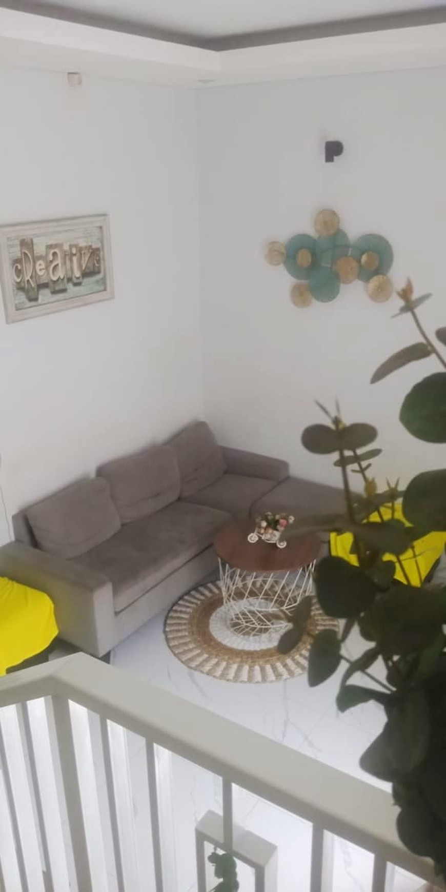 Rumah Bagus, 3 Lantai Siap huni di Kebon Jeruk. Hanya 100 meter dari Kampus Binus Anggrek