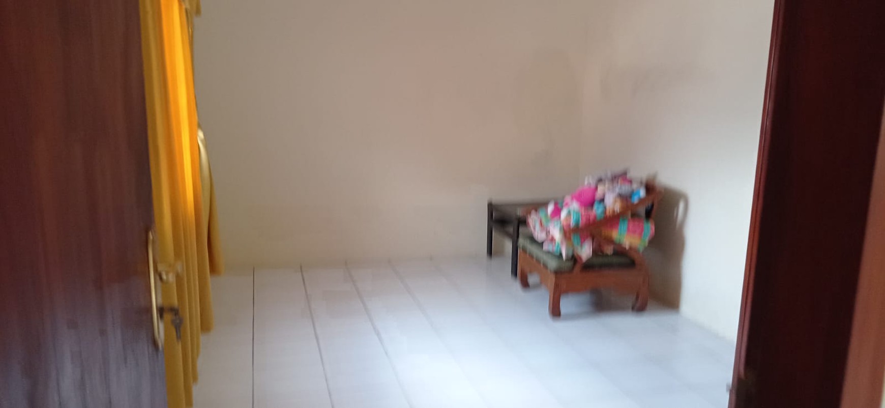 HOT SALE Murah, Rumah hook 2 lantai, rapih bagus di Pondok Karya, cocok untuk hunian dan usaha.