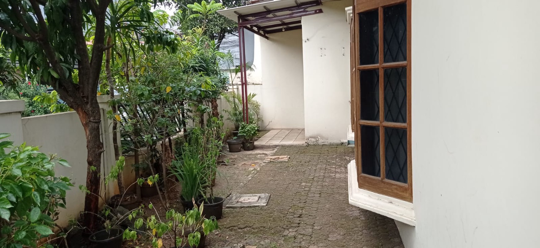 HOT SALE Murah, Rumah hook 2 lantai, rapih bagus di Pondok Karya, cocok untuk hunian dan usaha.