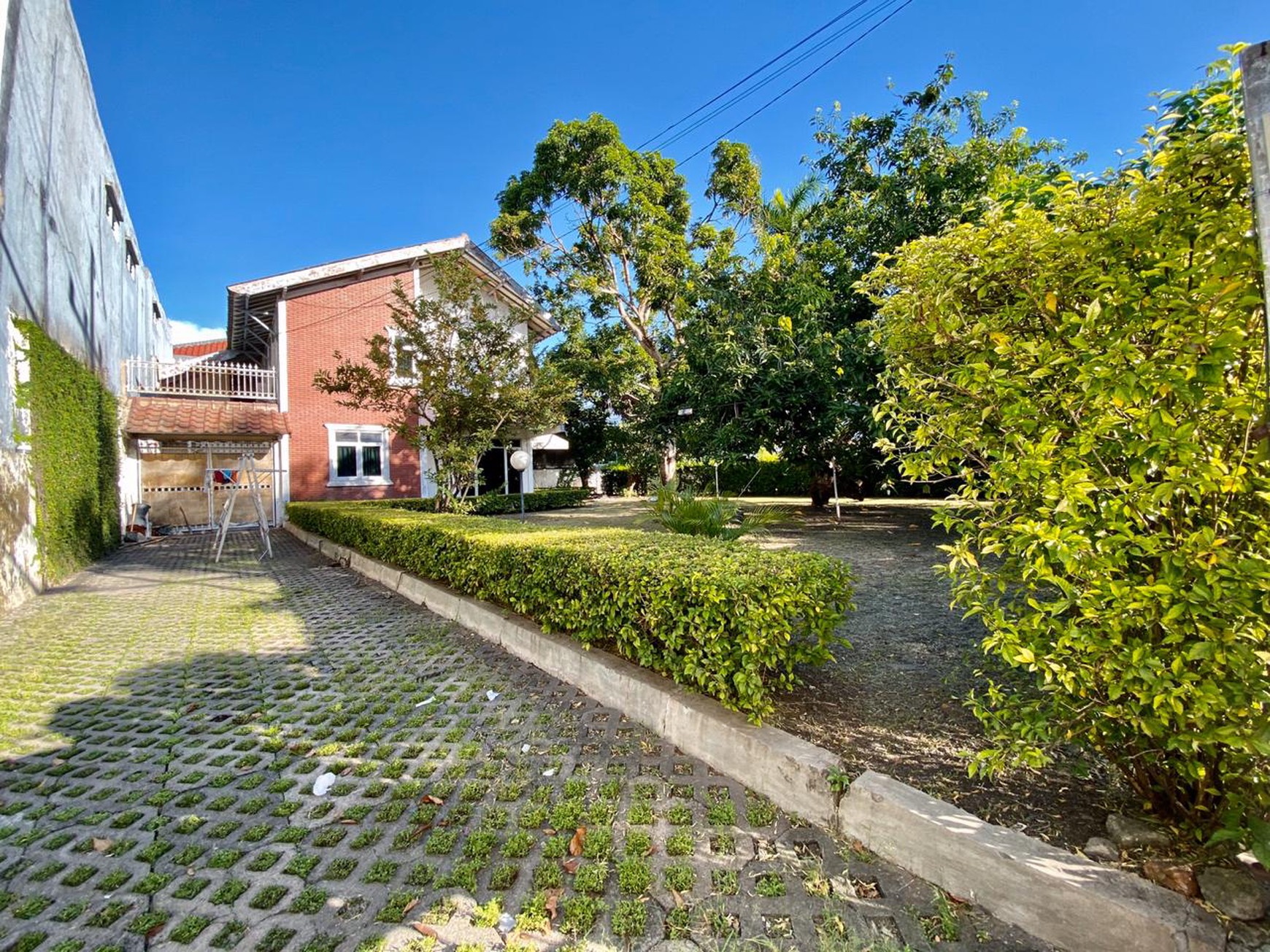 RUMAH JUAL MURAH HARGA MENDEKATI NJOP JL RAYA SIMPANG DARMO PERMAI UTARA