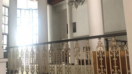 Rungkut, Rumah Ideal untuk Keluarga Besar - Hadap Utara, SHM, Lokasi Dekat Fasilitas Penting!