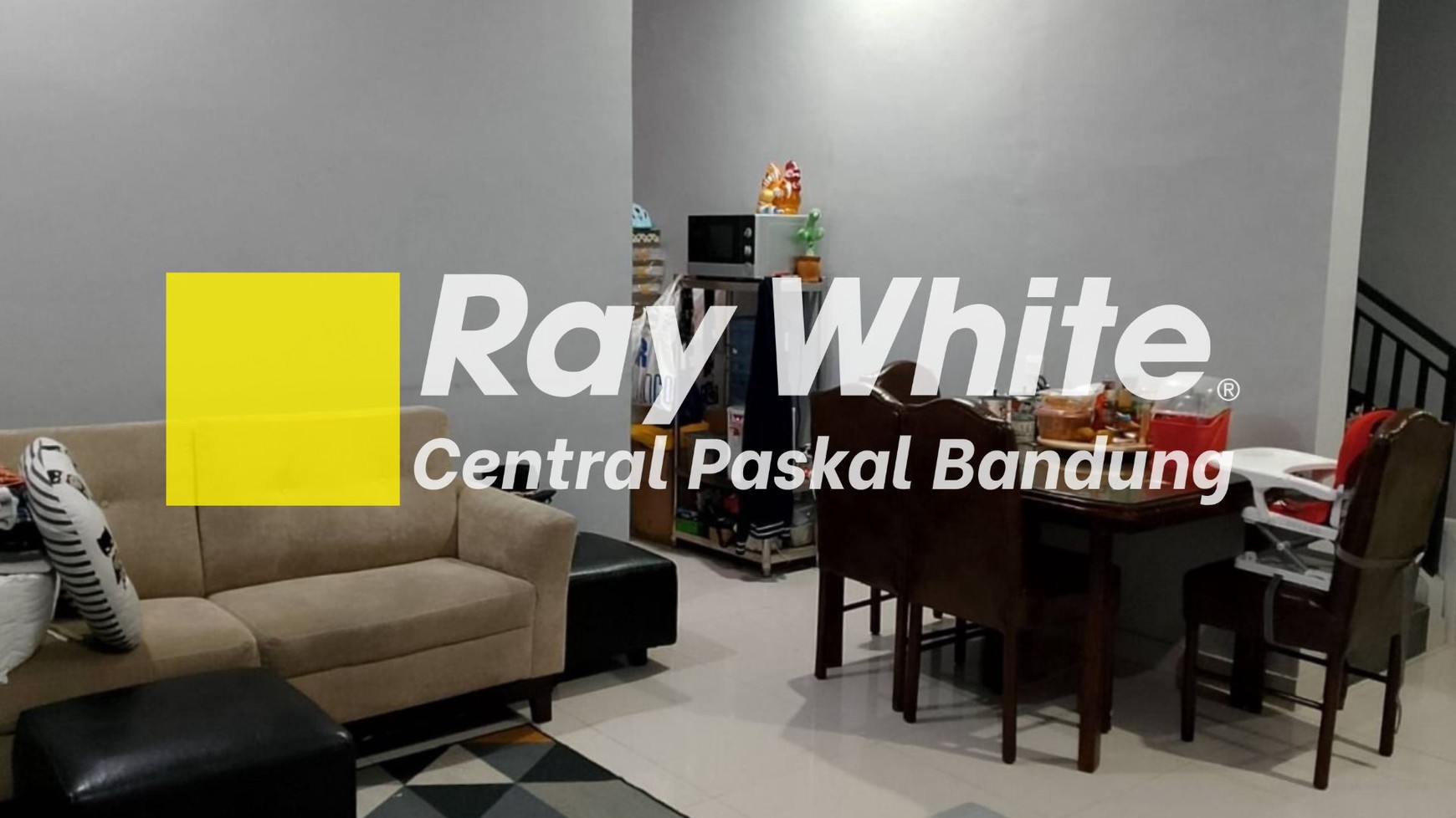 Rumah di Komplek Buanasari Buah Batu