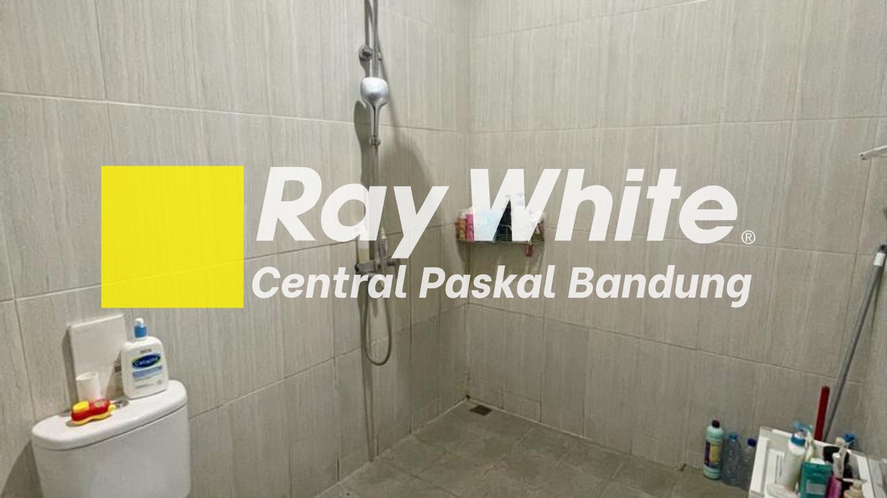 Rumah di Komplek Buanasari Buah Batu