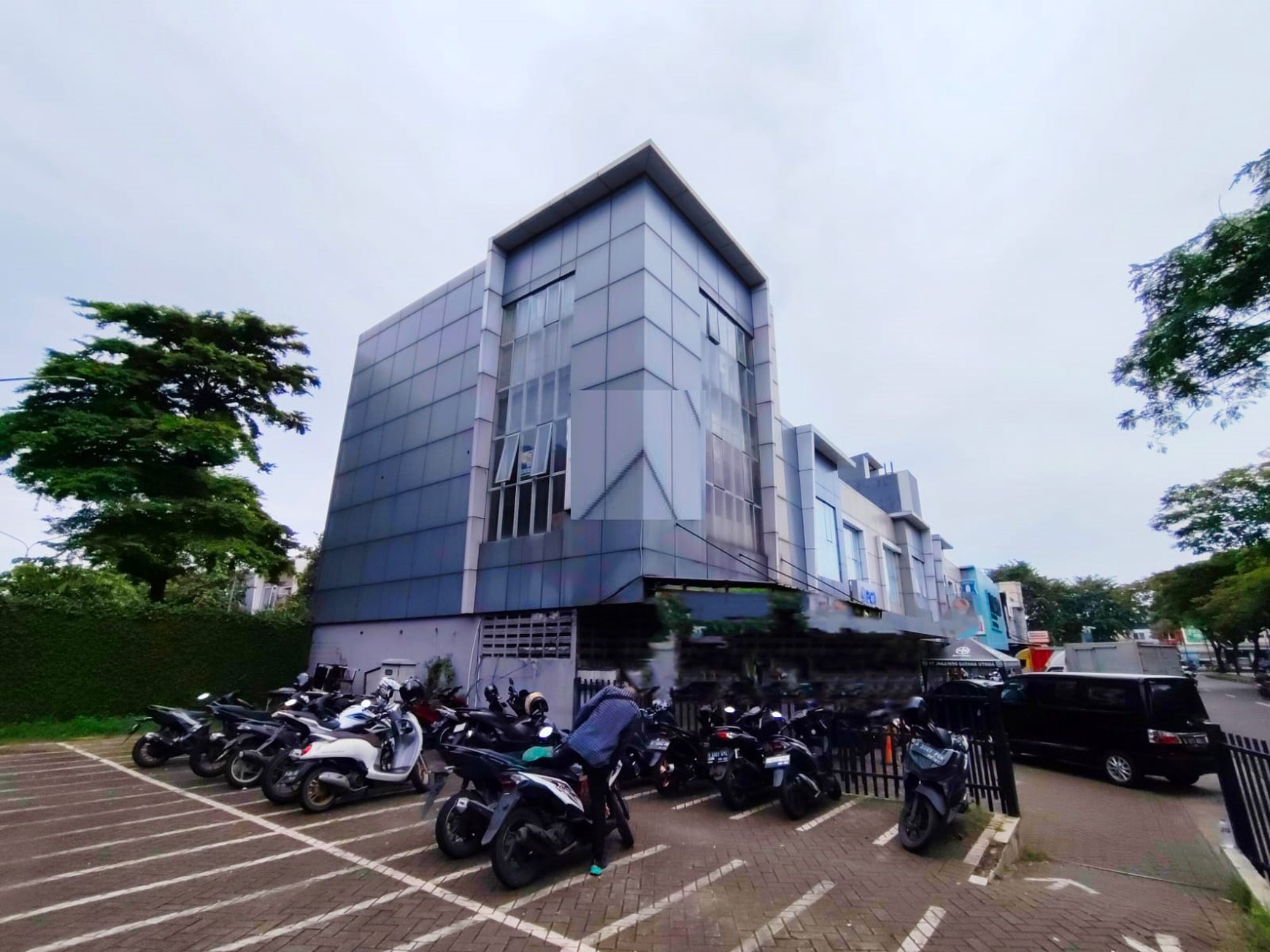 Ruko bagus, Cocok untuk Usaha di Graha Raya Bintaro