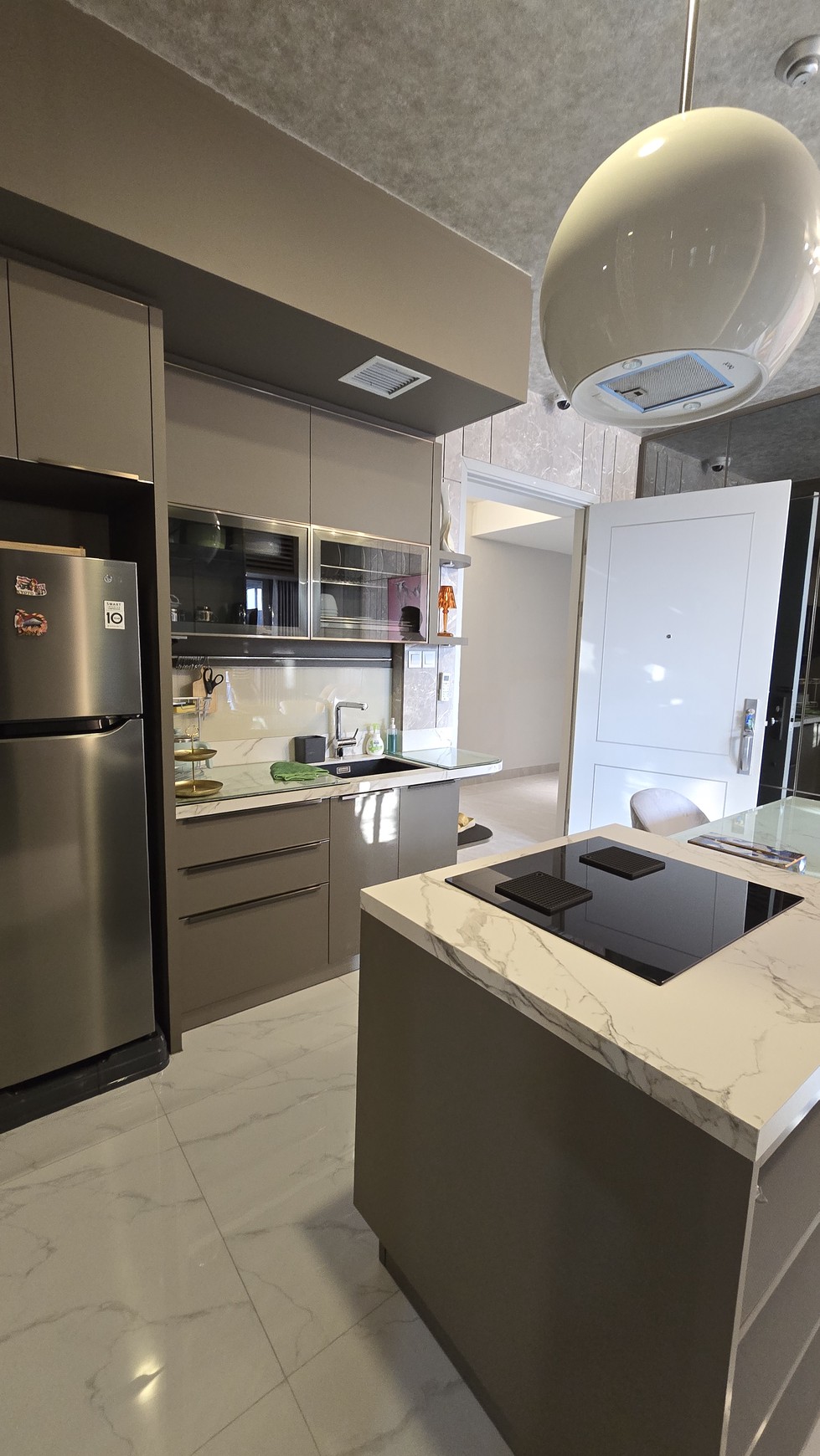 Apartment Masih Baru La Viz Pakuwon Mall Surabaya Barat
