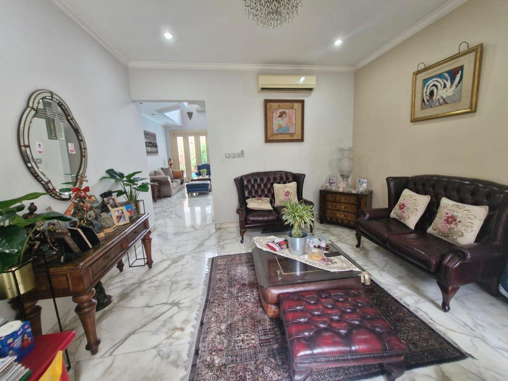 Di Jual Rumah tenang siap huni lokasi di  Jl Lamandau Kebayoran Baru, Jakarta Selatan 