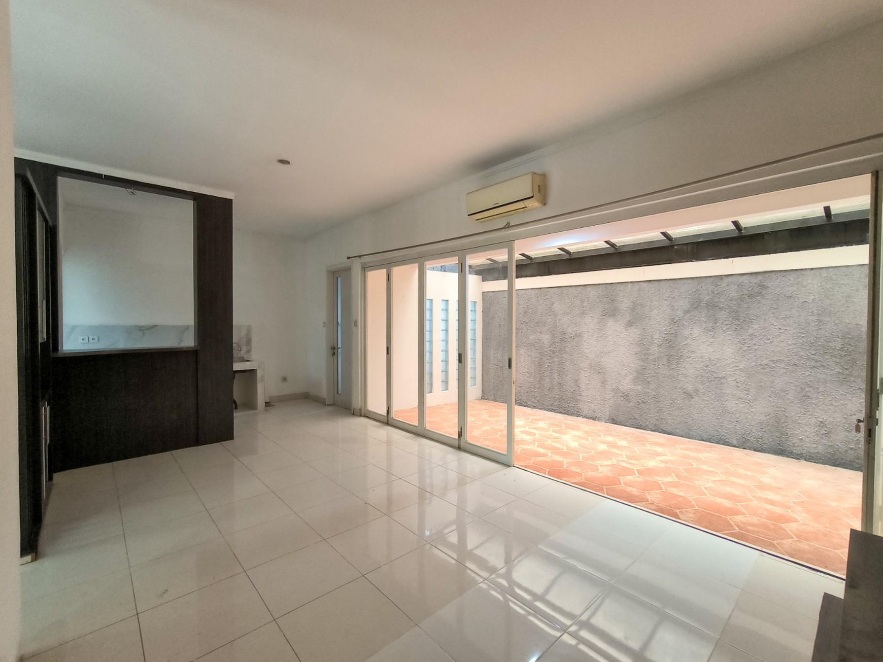 Rumah Bagus Siap Huni Lingkungan Asri di Emerald View, Bintaro Jaya Sektor 9 