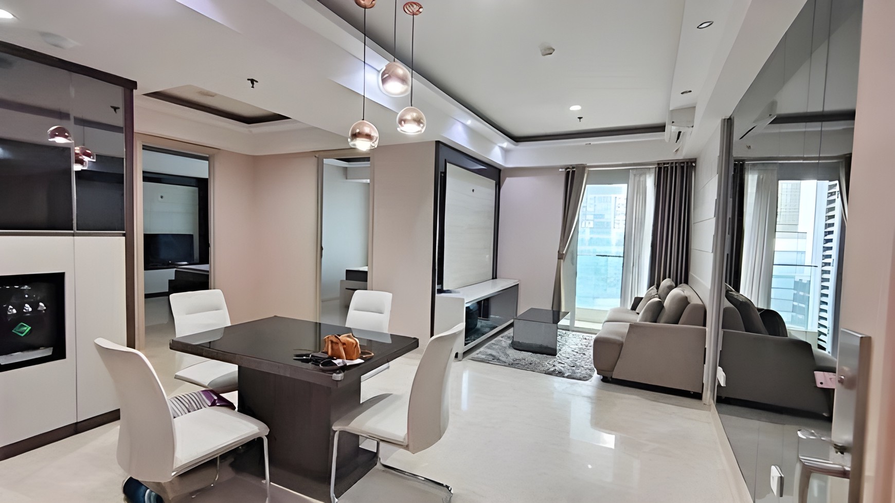  Apartment One Icon Residence, Tunjungan Plaza FULLY FURNISHED dijual murah