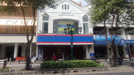 Ruang Usaha 4 Lantai Lokasi Premium Daerah Wisata Malioboro Yogyakarta