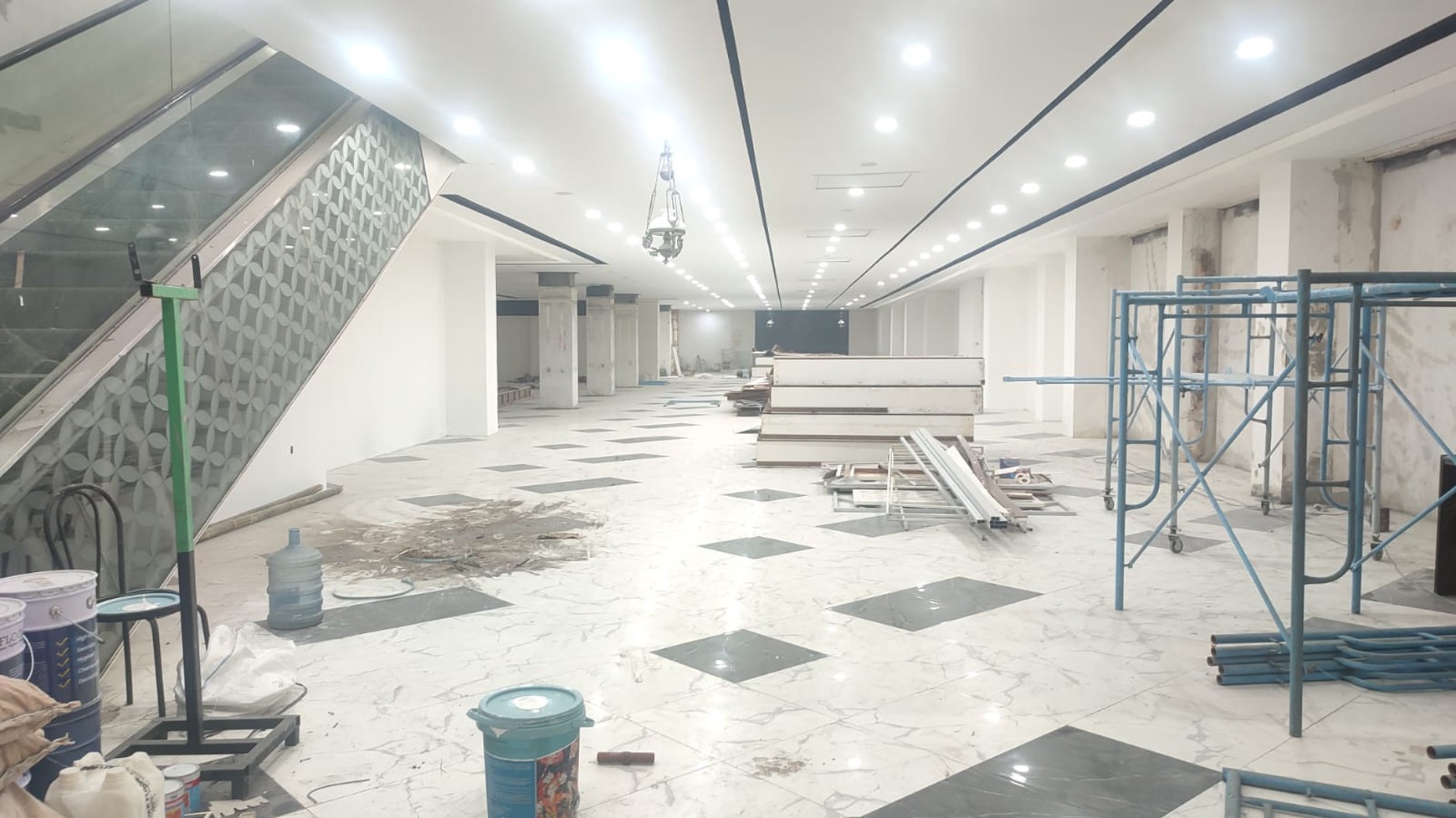 Ruang Usaha 4 Lantai Lokasi Premium Daerah Wisata Malioboro Yogyakarta