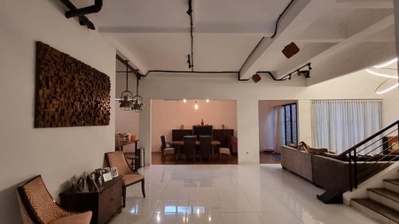 Rumah 3 Lantai Mewah Siap Huni dengan KT 4+2 KM 5+2 @BSD
