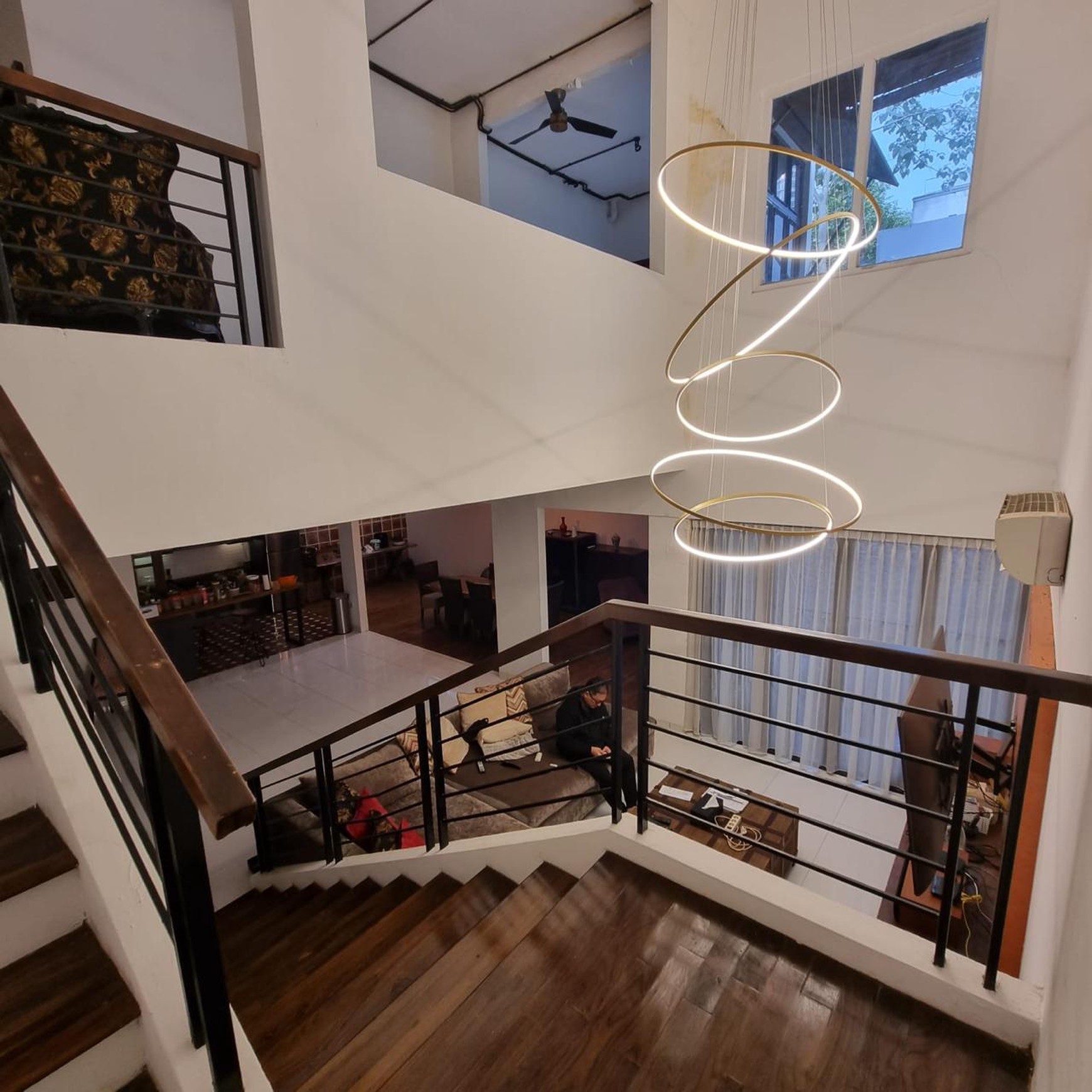 Rumah 3 Lantai Mewah Siap Huni dengan KT 4+2 KM 5+2 @BSD