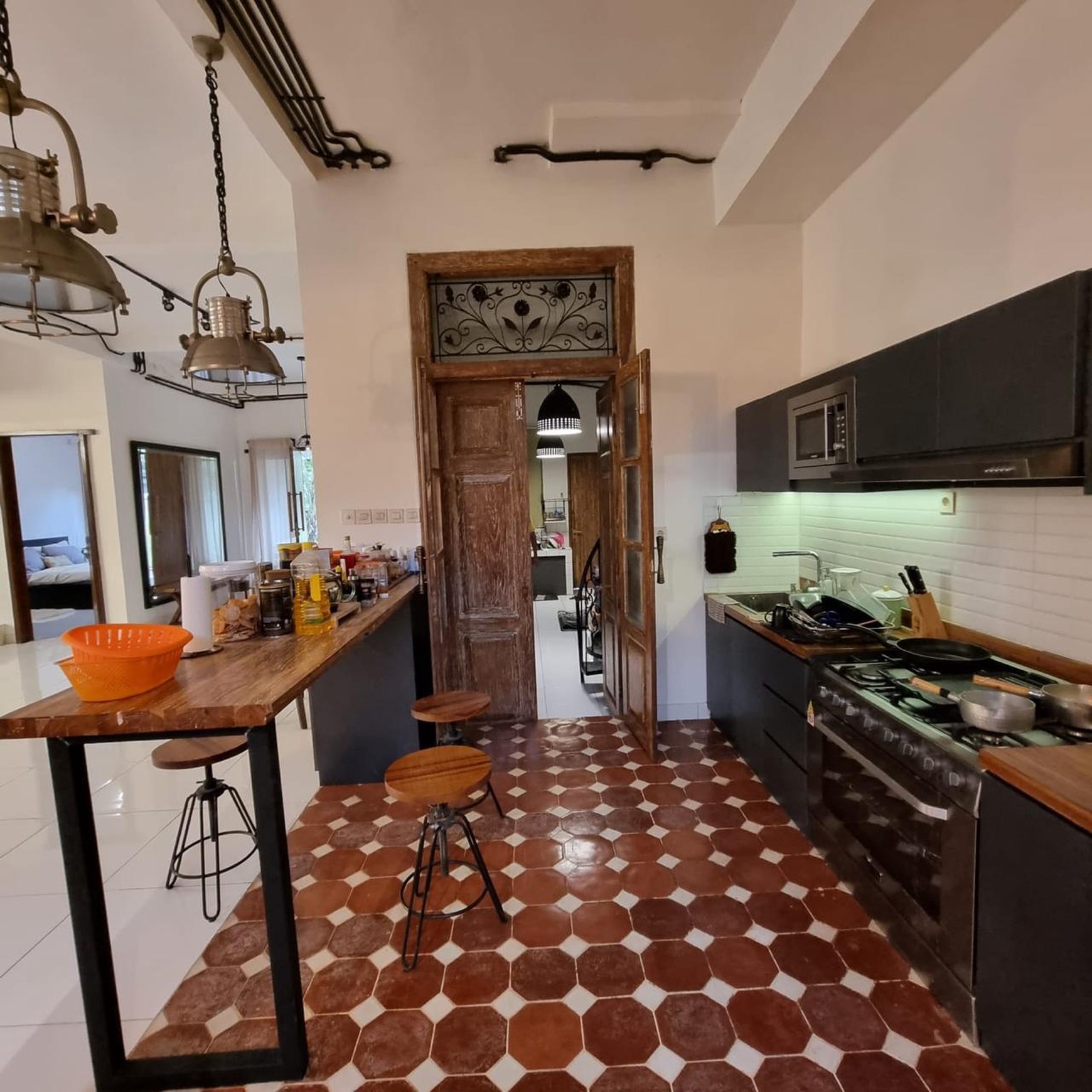 Rumah 3 Lantai Mewah Siap Huni dengan KT 4+2 KM 5+2 @BSD