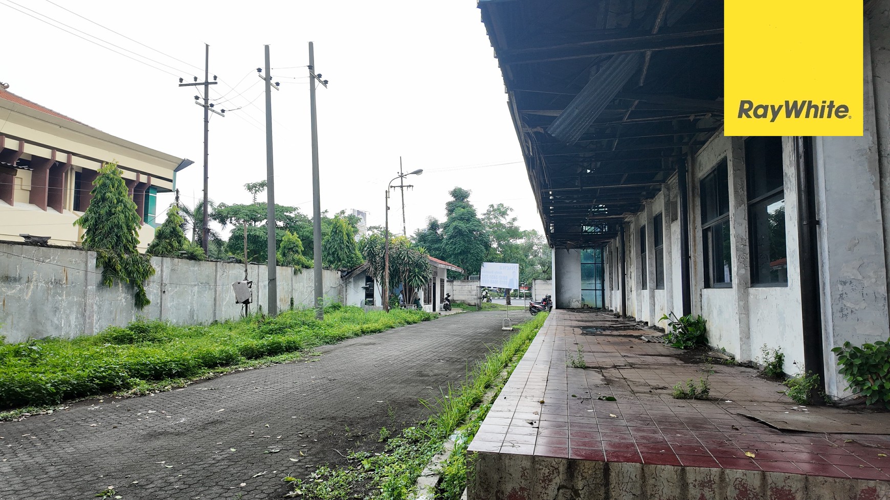 Disewakan Gedung 2 lantai di Nol Jalan A Yani Surabaya Selatan