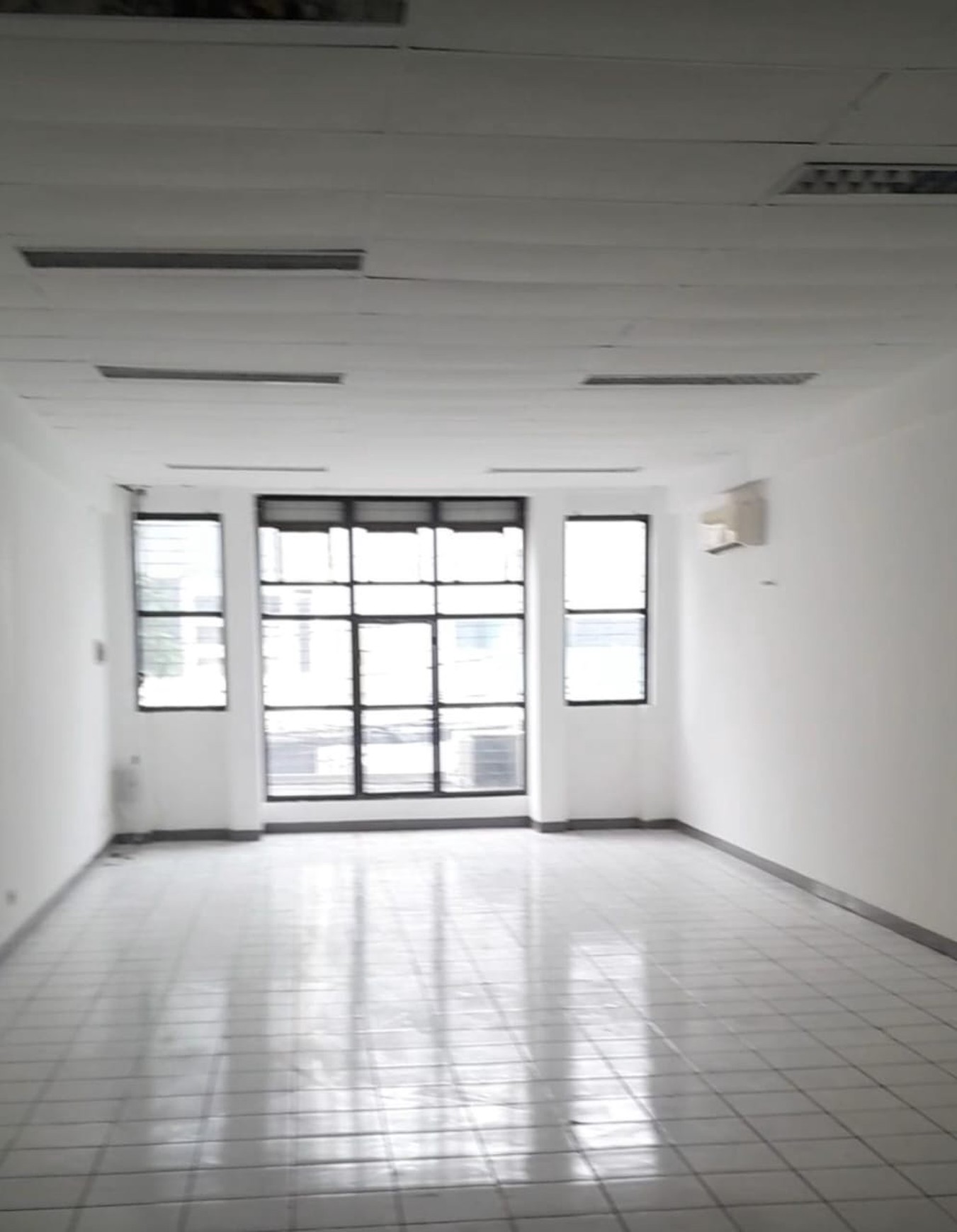 Ruko Red Top Disewakan ,Lokasi Ditengah Kota Jakarta Pusat