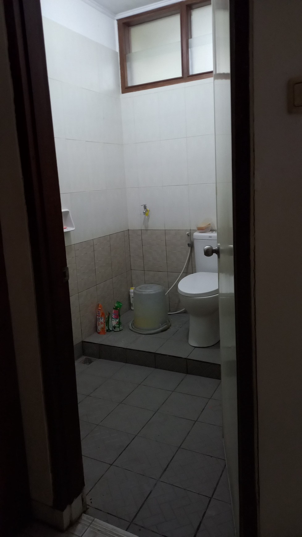 Rumah Sektor 1 Bintaro JakSek jalan utama, bisa pakai usaha...