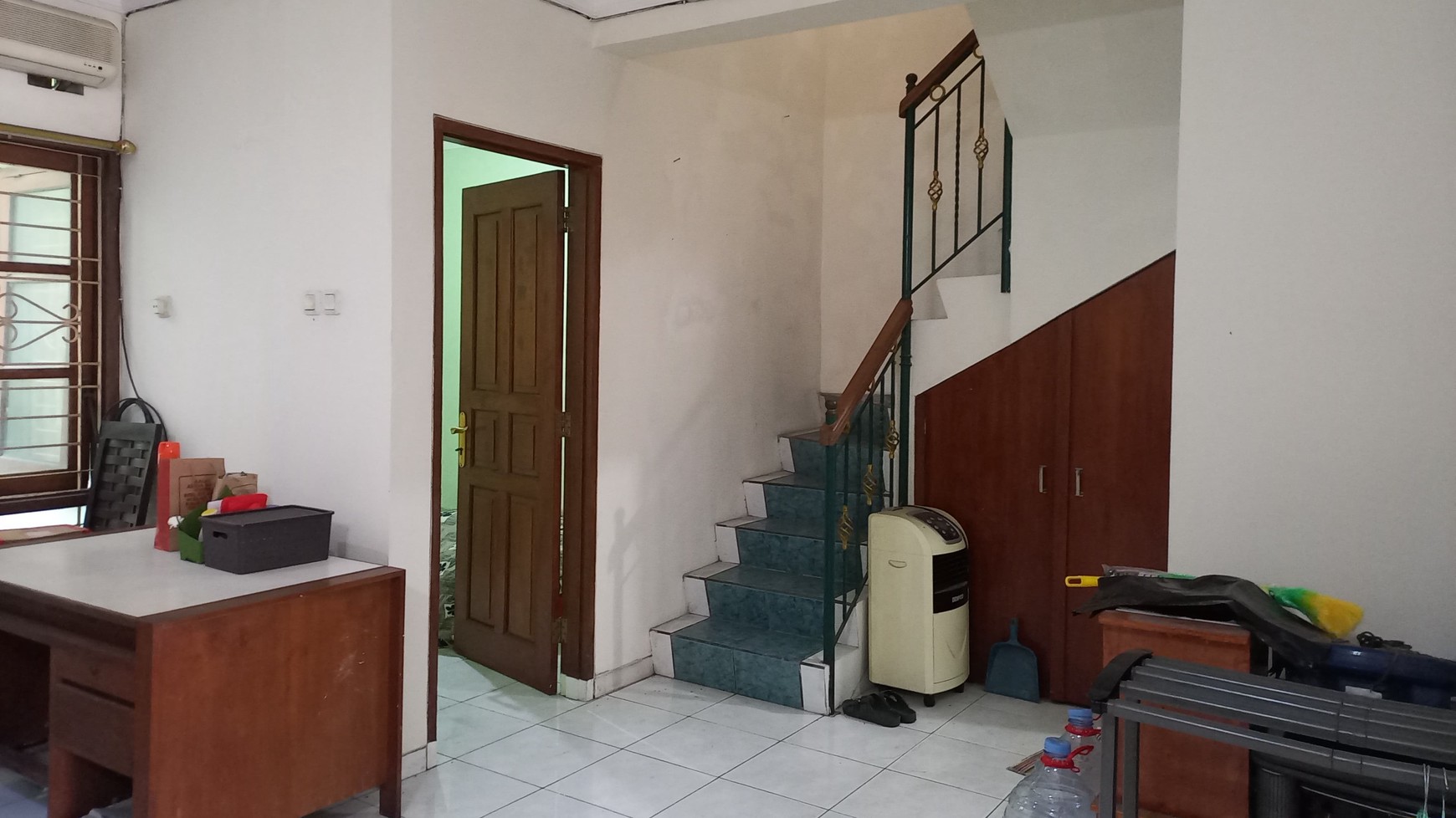 Rumah Sektor 1 Bintaro JakSek jalan utama, bisa pakai usaha...