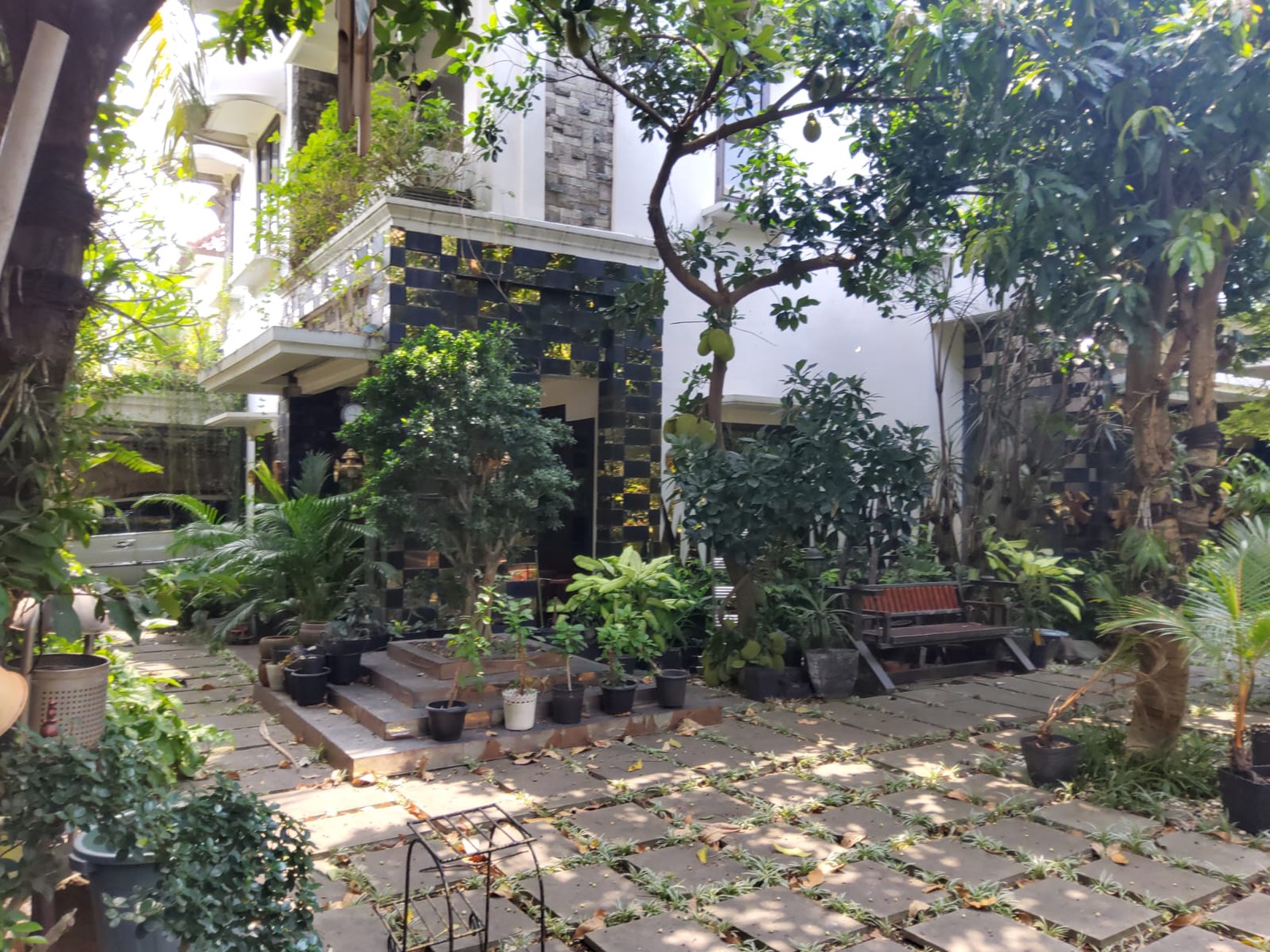 Dijual Rumah Mewah & Luas di Kemang Pratama 1 Extension, Rawabuntu - Kota Bekasi
