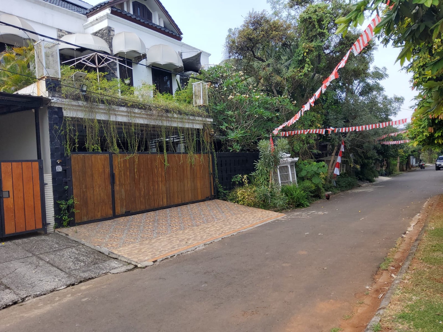 Dijual Rumah Mewah & Luas di Kemang Pratama 1 Extension, Rawabuntu - Kota Bekasi