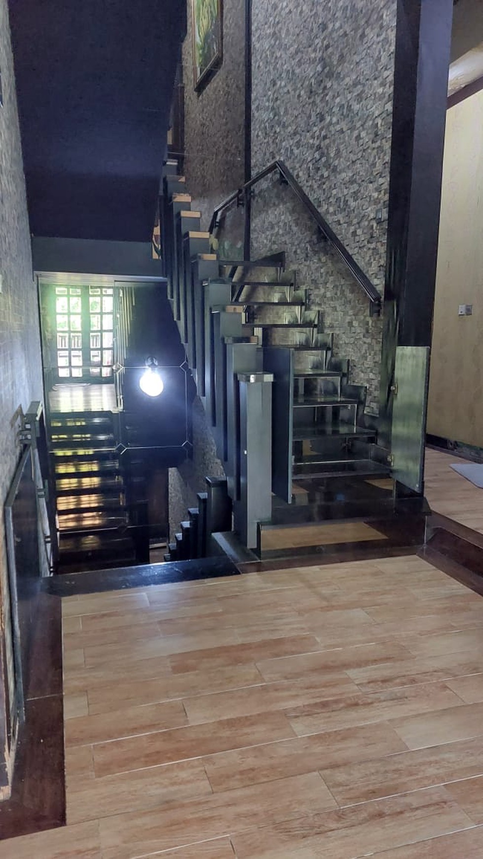 Dijual Rumah Mewah & Luas di Kemang Pratama 1 Extension, Rawabuntu - Kota Bekasi