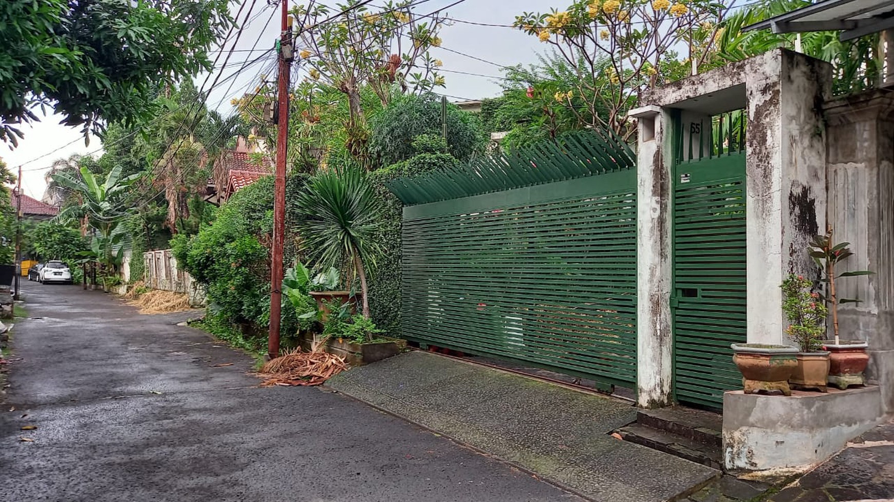 Dijual Rumah Beserta Paviliun di Wilayah Pejaten, Lingkungan Tenang, Nyaman, dan Exclusive