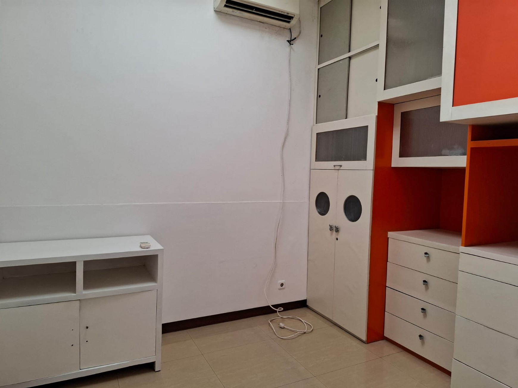 Rumah siap Huni 2.5 Lantai di Tebet Barat 