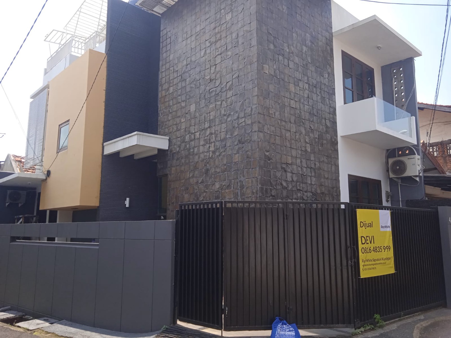 Rumah siap Huni 2.5 Lantai di Tebet Barat 
