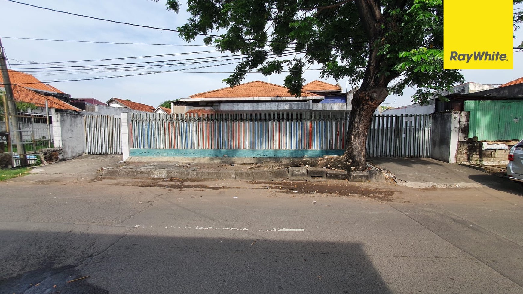 Dijual Rumah SHM Pusat Kota di Jl Sam Ratulangi Surabaya