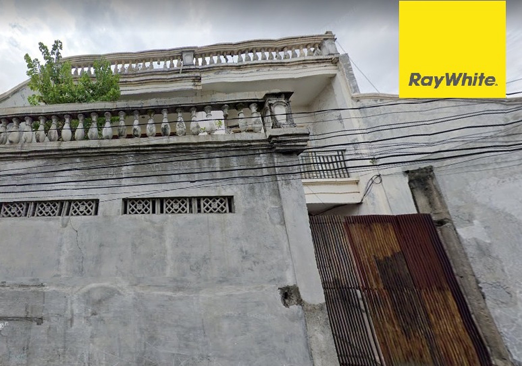 Dijual Rumah Pusat Kota di Jl Krakatau Petemon Surabaya