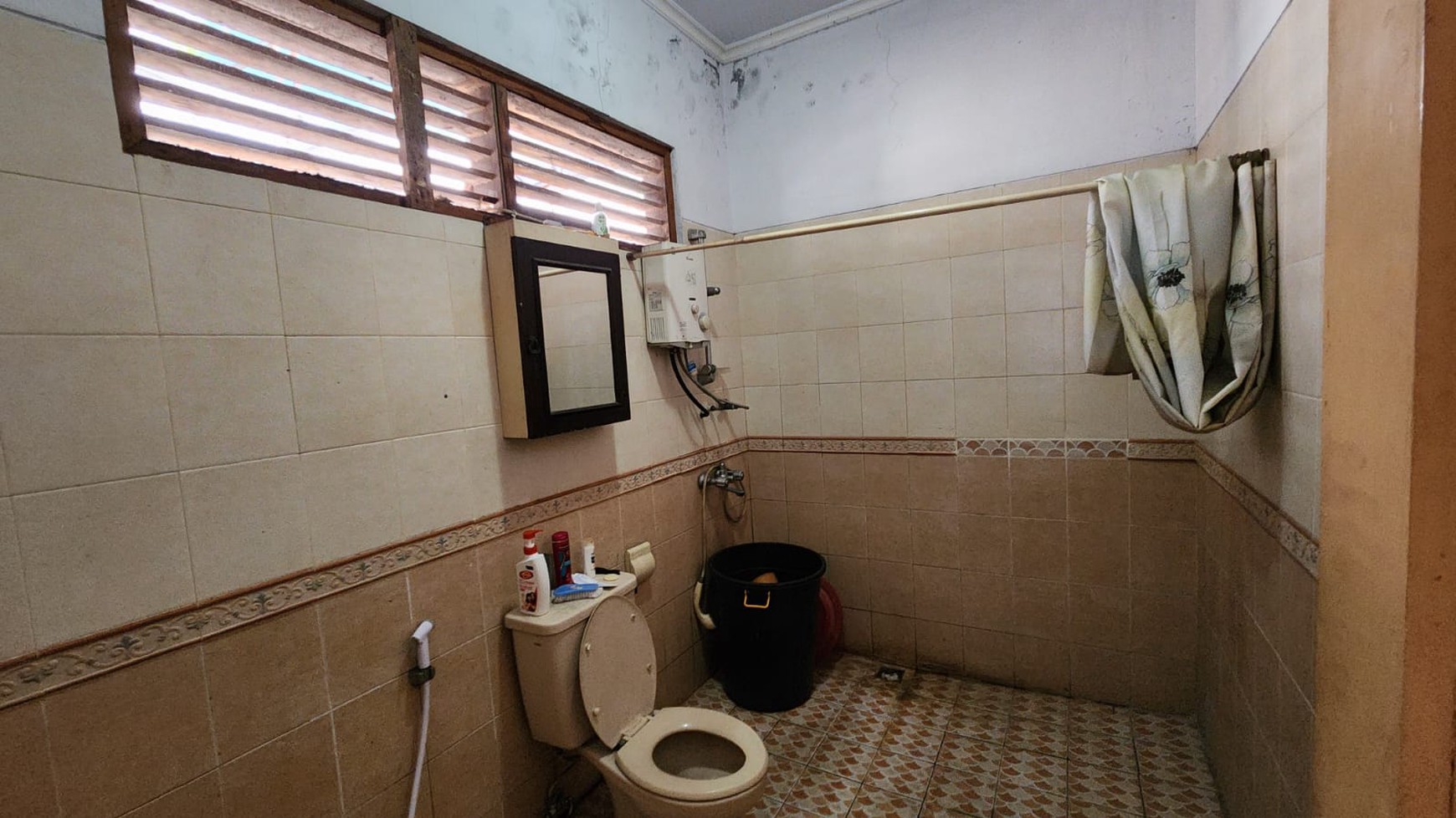Rumah Cocok untuk Hunian/ Kantor di Komplek Garuda Kalibata Selatan