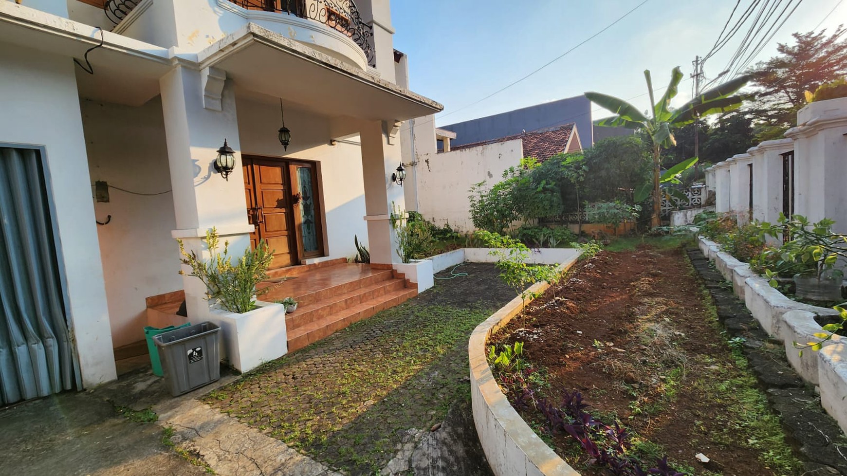Rumah Cocok untuk Hunian/ Kantor di Komplek Garuda Kalibata Selatan