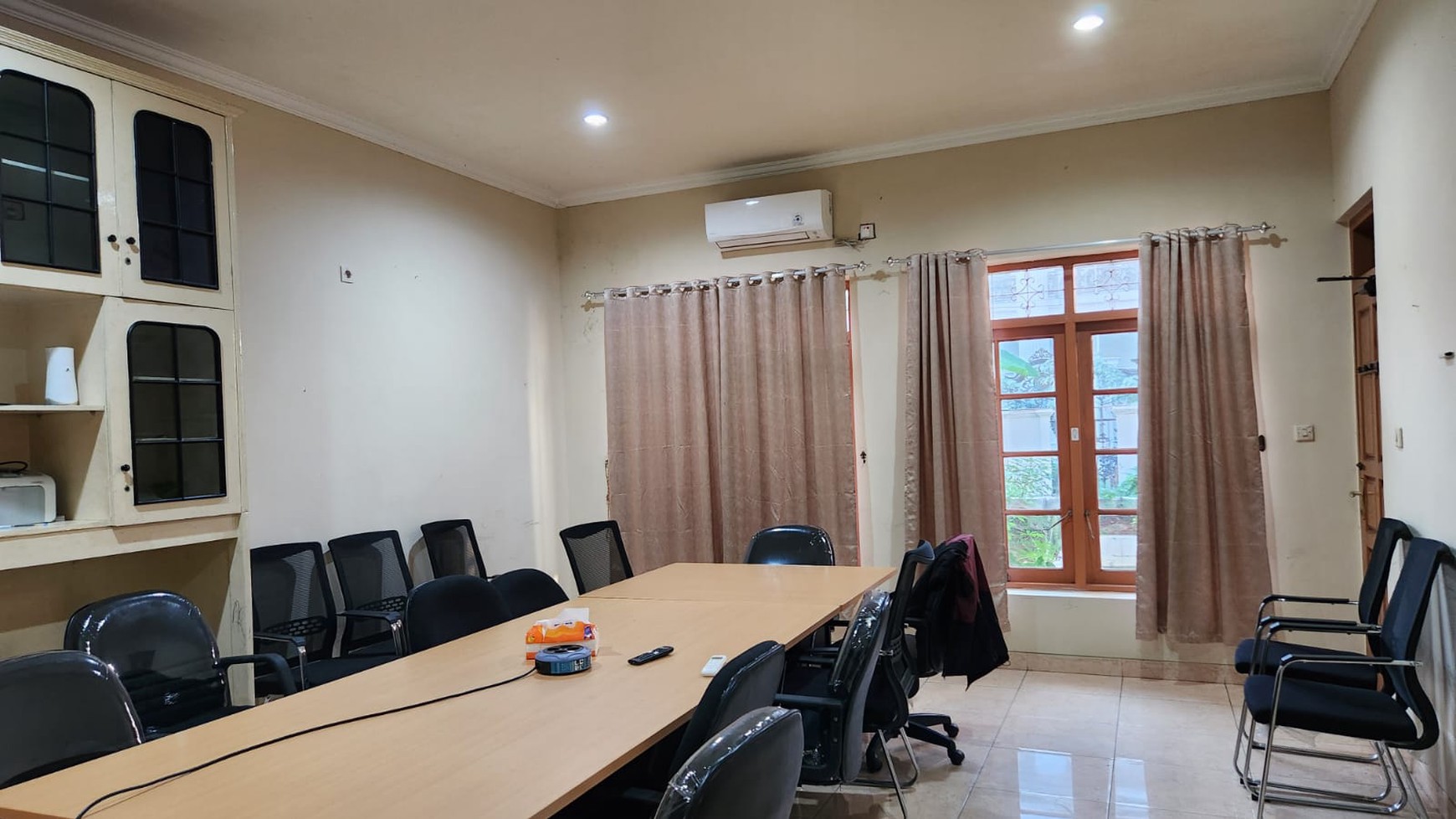 Rumah Cocok untuk Hunian/ Kantor di Komplek Garuda Kalibata Selatan