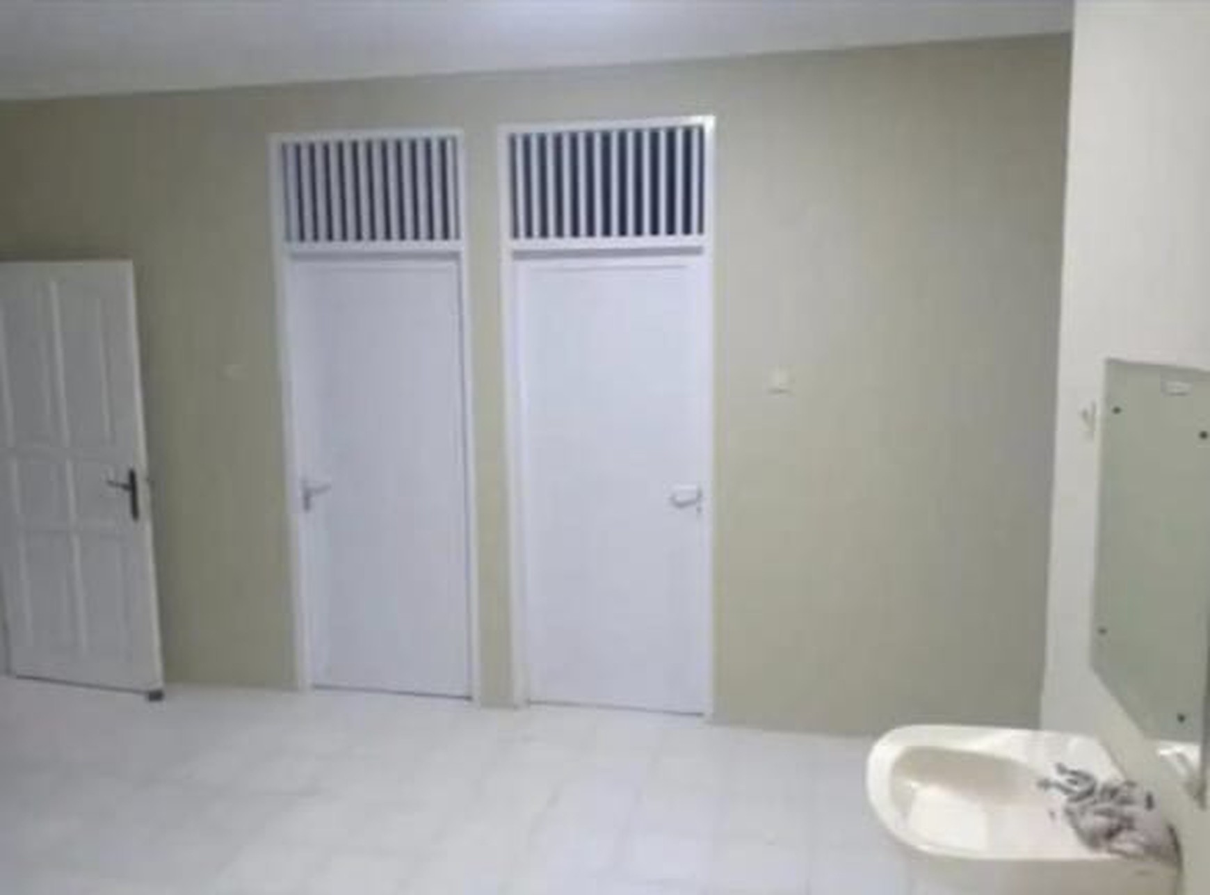 Disewakan Rumah Hook Bonus Furniture di Bintaro