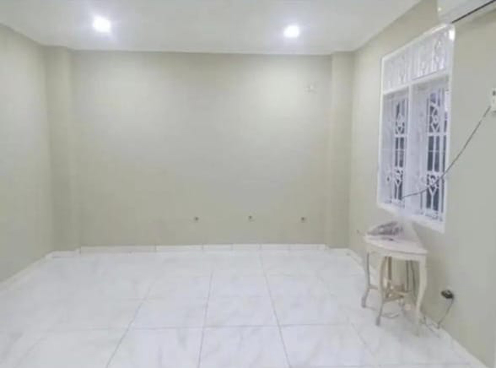 Dijual Rumah Hook Bonus Furniture di Bintaro