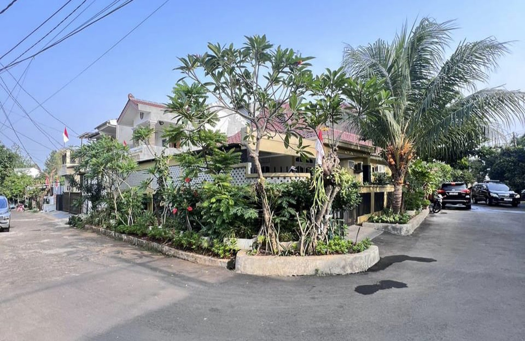 Dijual Rumah Hook Bonus Furniture di Bintaro