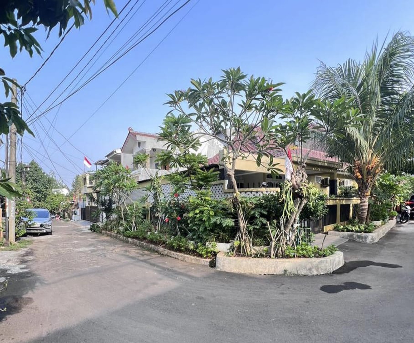 Dijual Rumah Hook Bonus Furniture di Bintaro