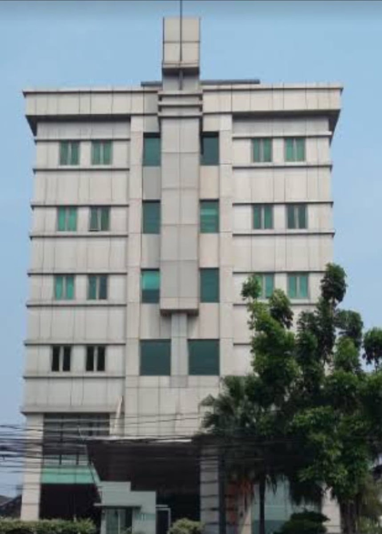 DIJUAL GEDUNG KANTOR 6 + 1 Lantai DI Mampang Prapatan - Jakarta Selatan Kondisi Prima