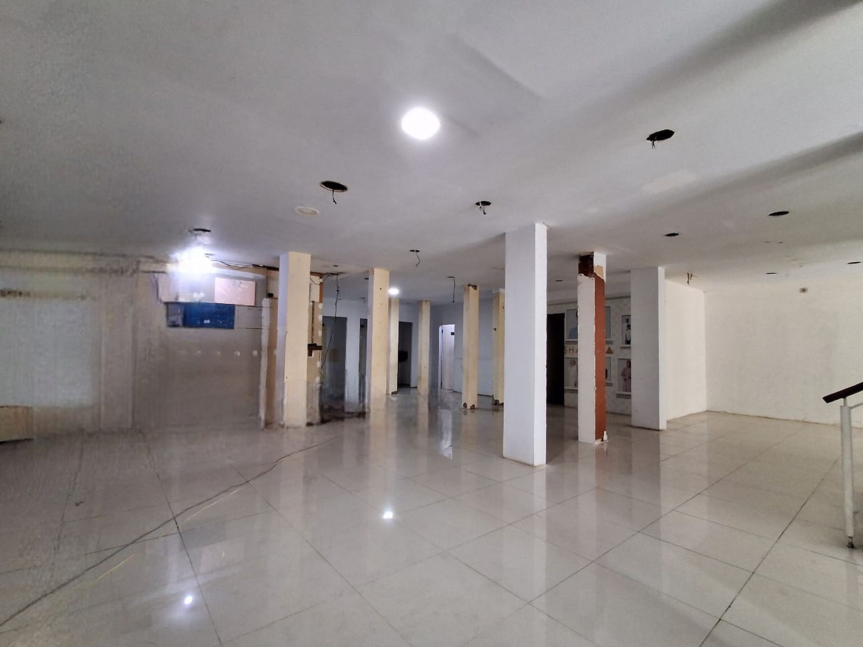 DISEWA RUMAH USAHA - 2 lantai Cikajang - Kebayoran Baru