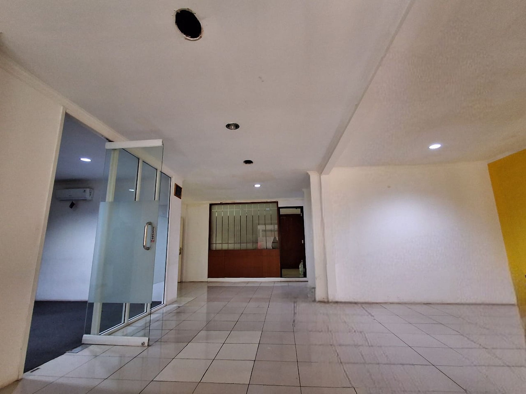DISEWA RUMAH USAHA - 2 lantai Cikajang - Kebayoran Baru