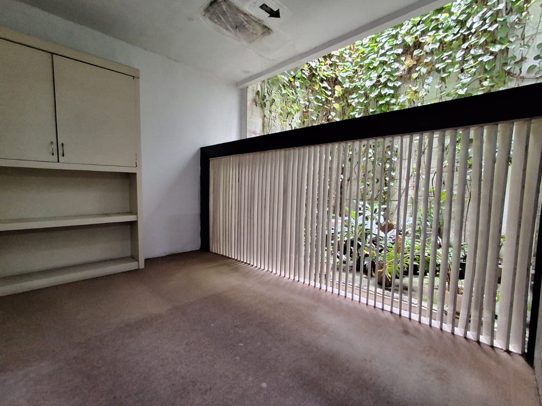 DISEWA RUMAH USAHA - 2 lantai Cikajang - Kebayoran Baru