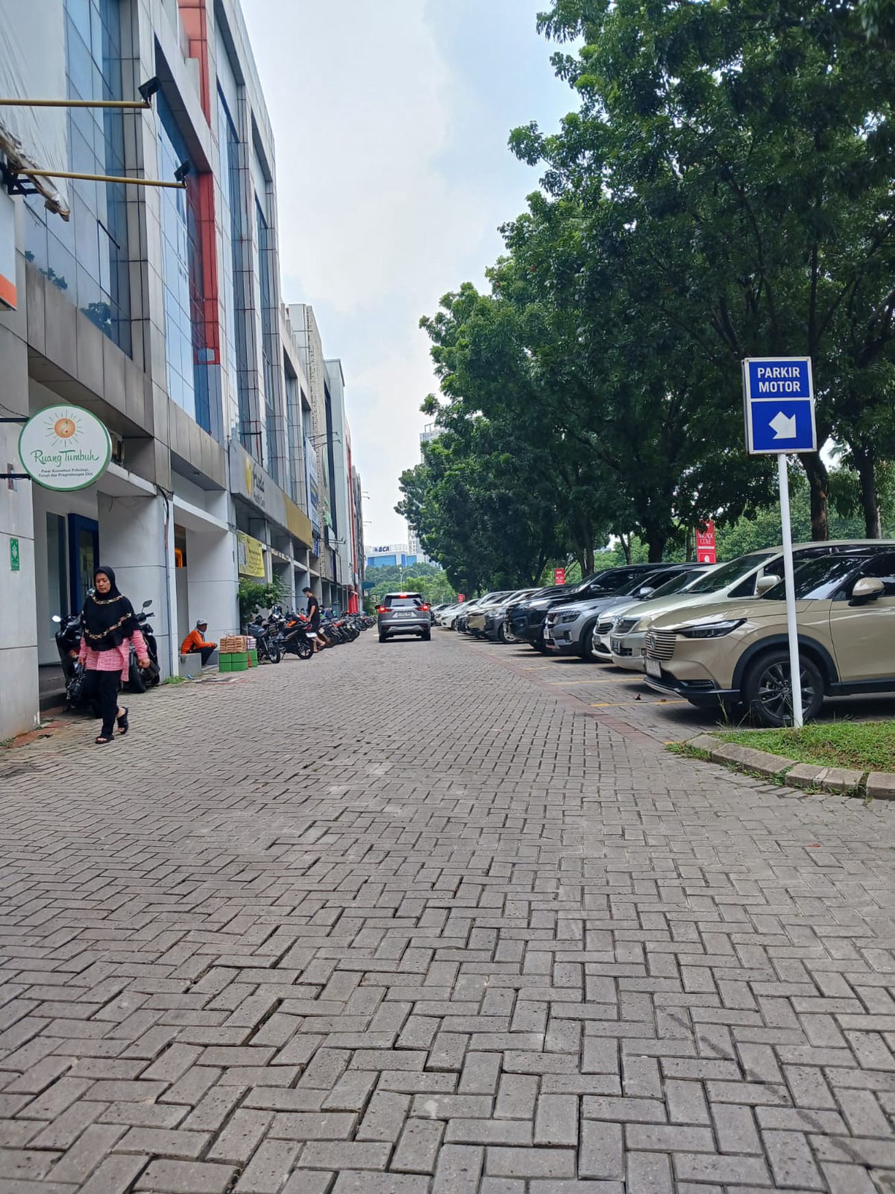 Disewakan Ruang Usaha (Ruko) di Kebayoran Arcade Bintaro Sektor 7