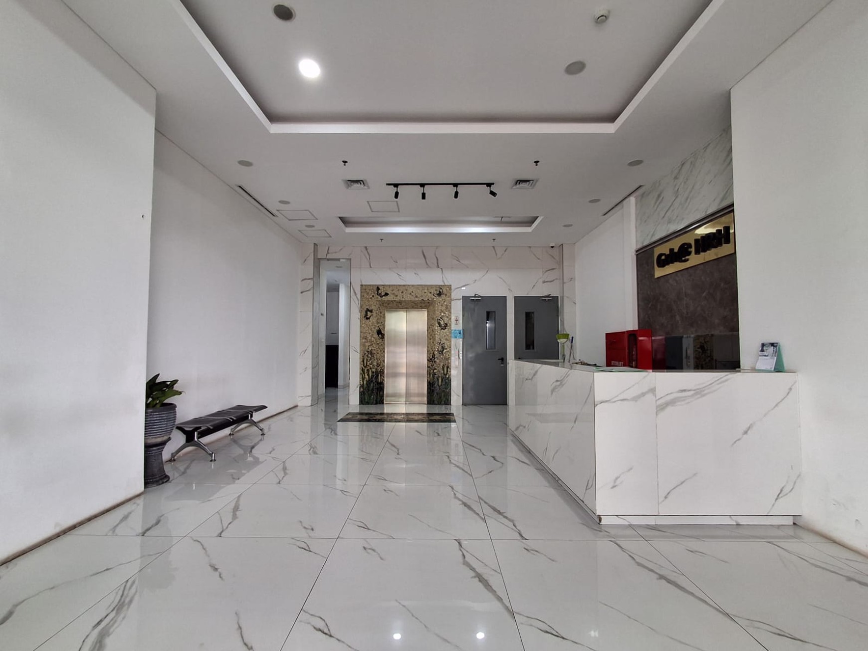 DIJUAL GEDUNG KANTOR 5 Lantai DI Lebak Bulus - Jakarta Selatan Kondisi Prima