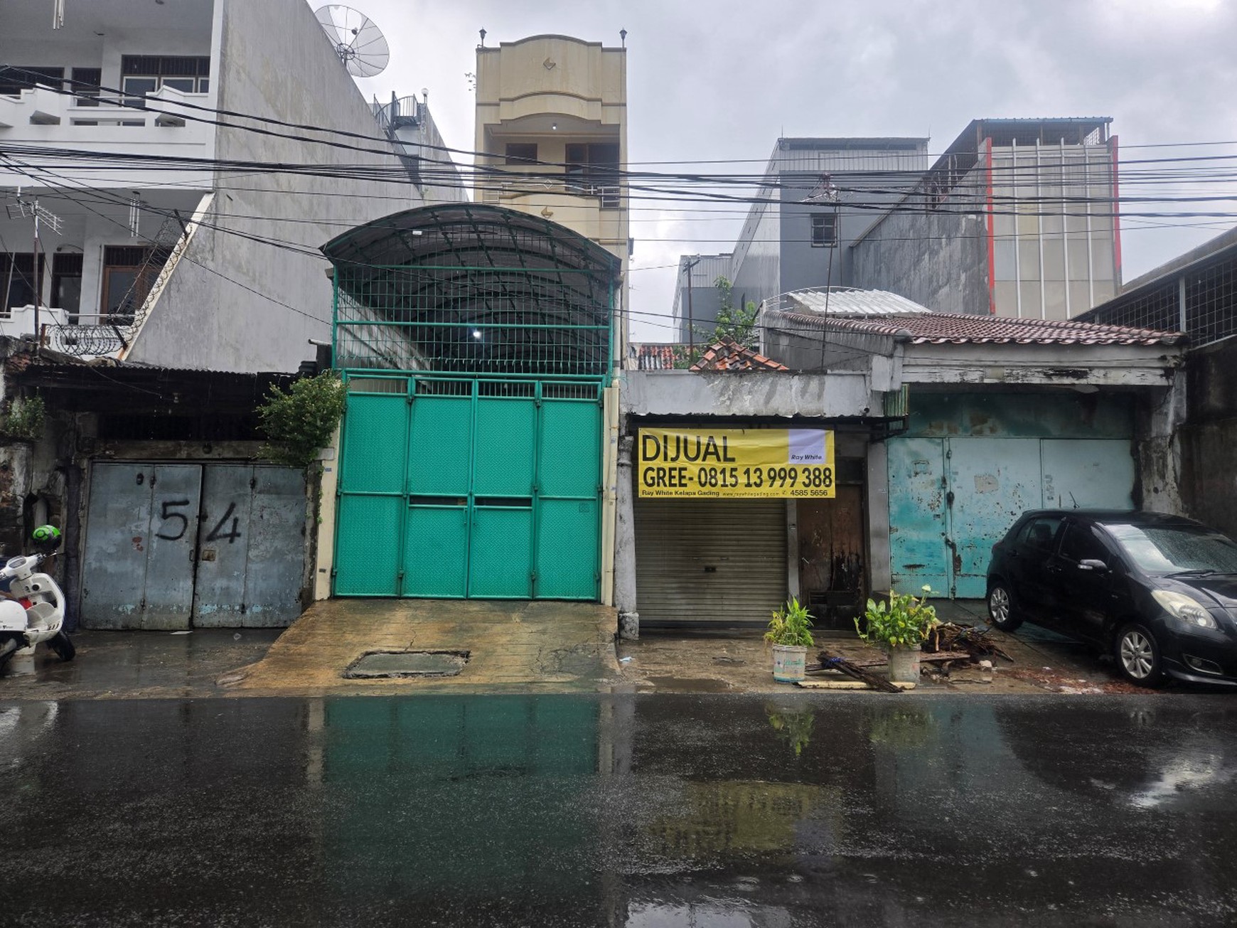 Rumah Tua Jembatan Lima, Jalan Raya, cocok untuk Kost2an