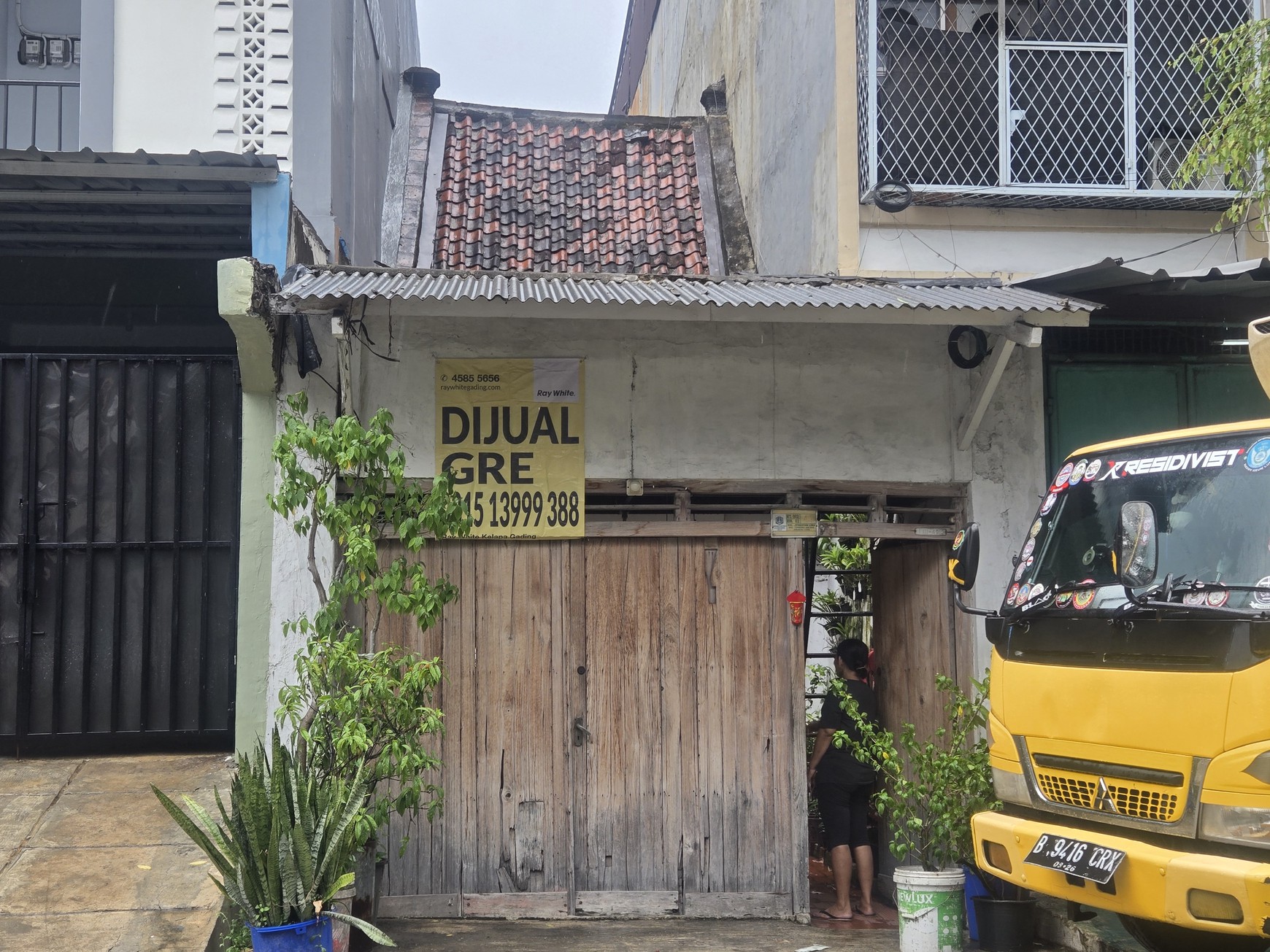 Rumah Tua Jembatan Lima, Jalan Raya, cocok untuk Kost2an