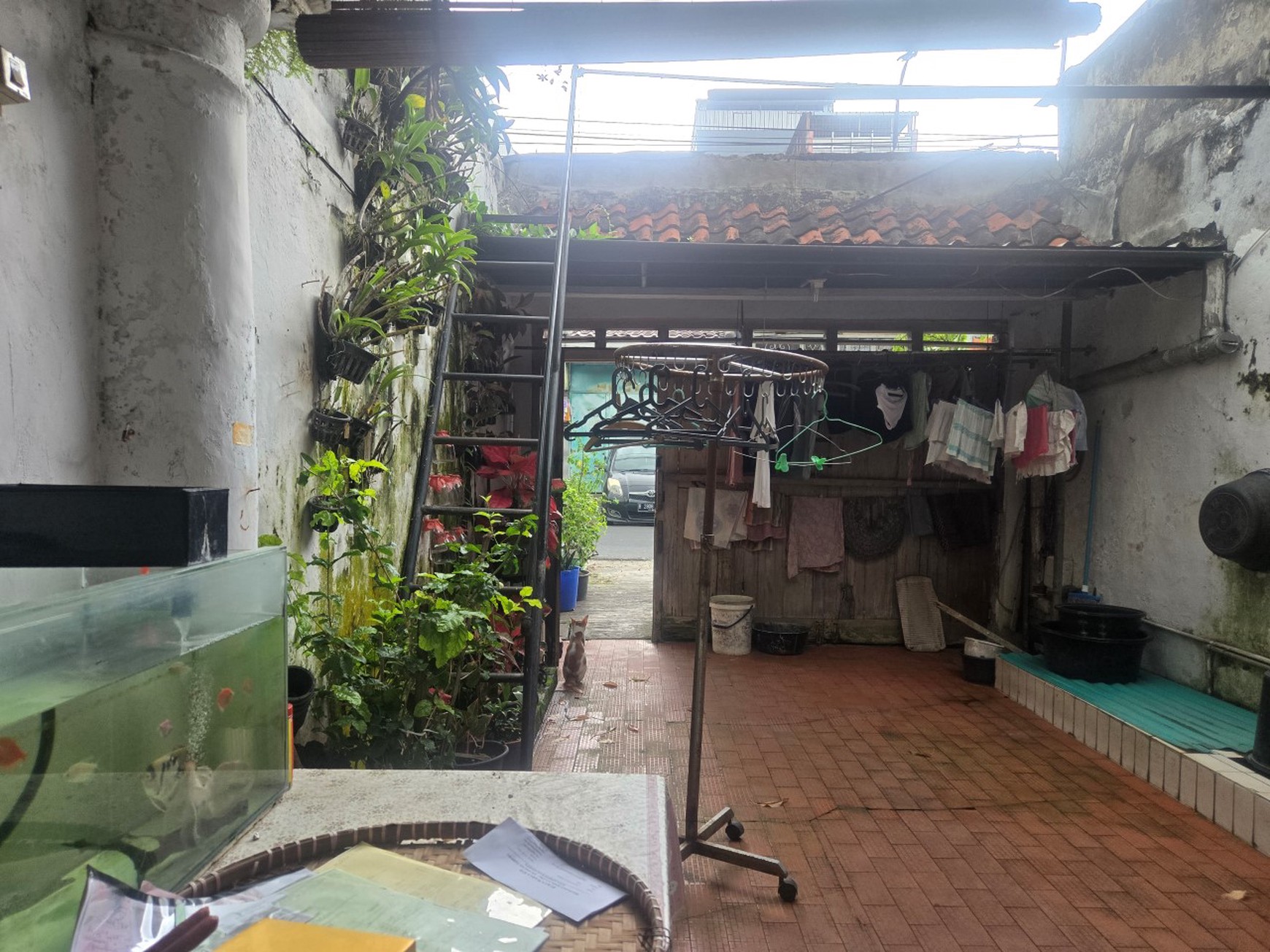 Rumah Tua Jembatan Lima, Jalan Raya, cocok untuk Kost2an