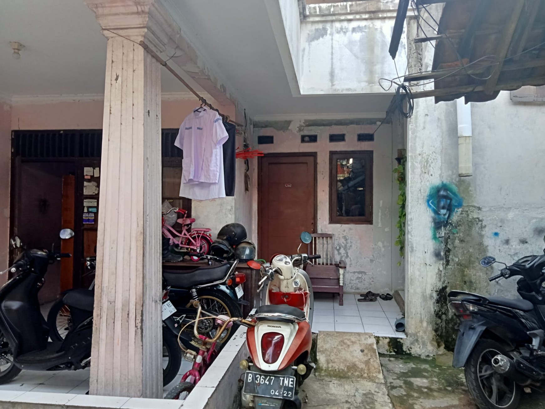Rumah Hitung Tanah Di Jl Adiaksa Cilandak Lebak Bulus