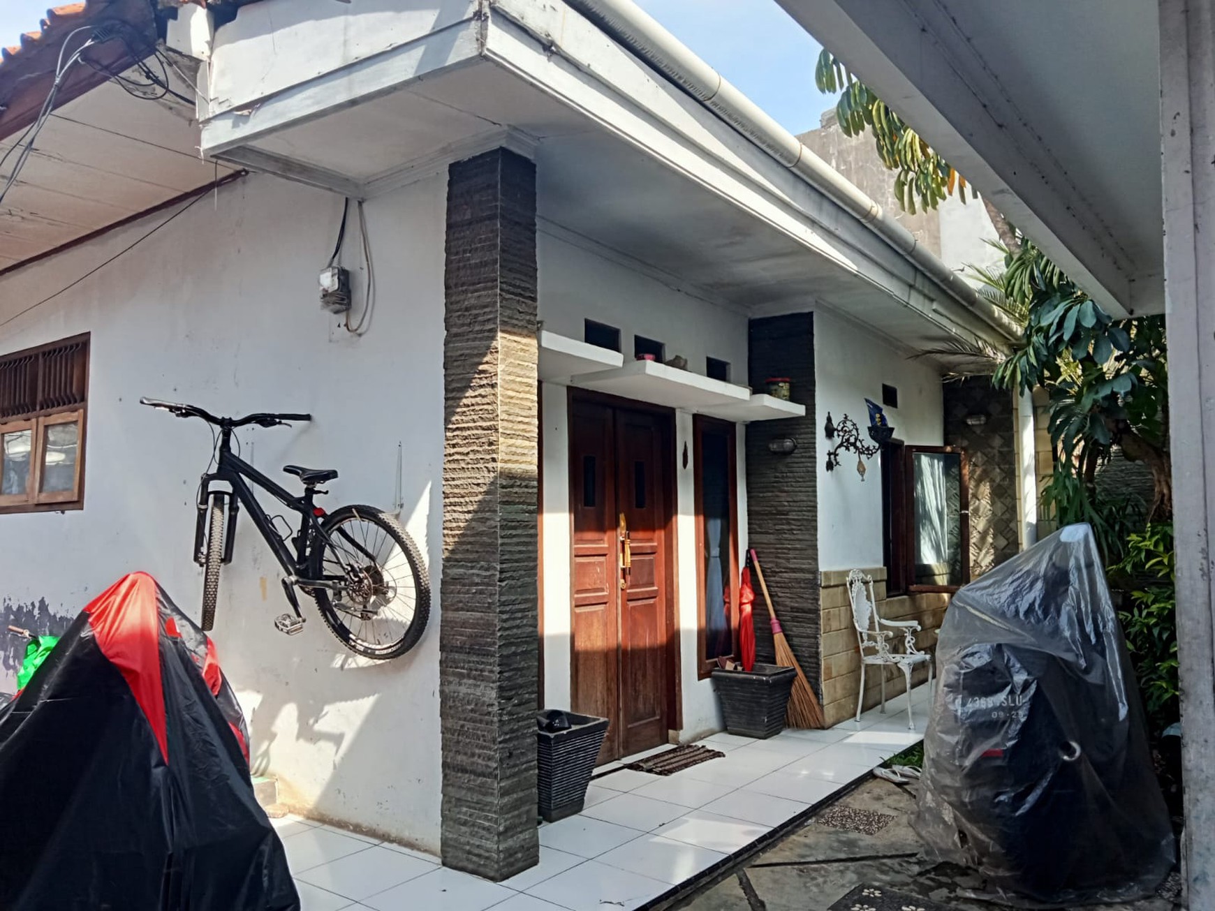 Rumah Hitung Tanah Di Jl Adiaksa Cilandak Lebak Bulus