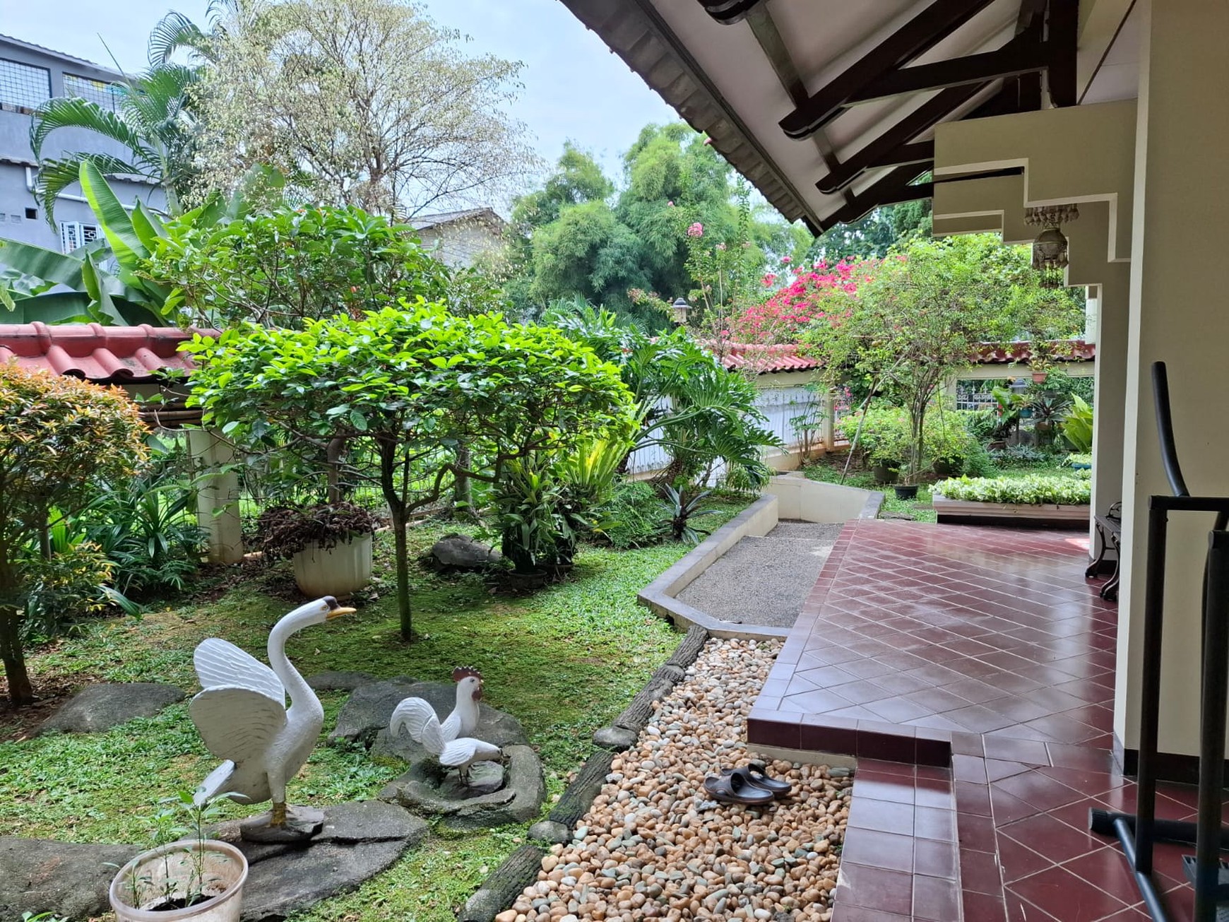 Rumah Asri dan Nyaman di Jl. Pinang Perak Pondok Indah