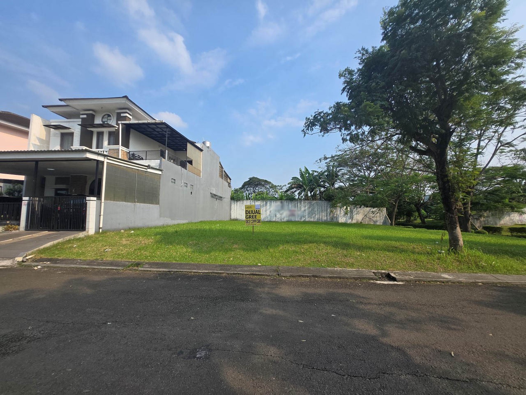 Kavling River Town, Grand Wisata